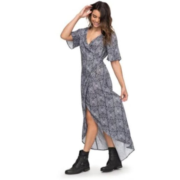 Roxy Dresses & Skirts - ROXY Womens Keep The Tempo Black Wrap Dress sz XS